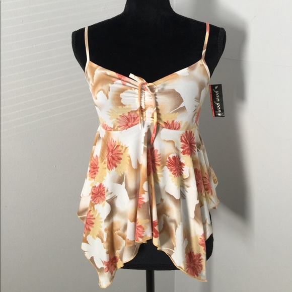 yan yan Tops - BNWT yan yan cami